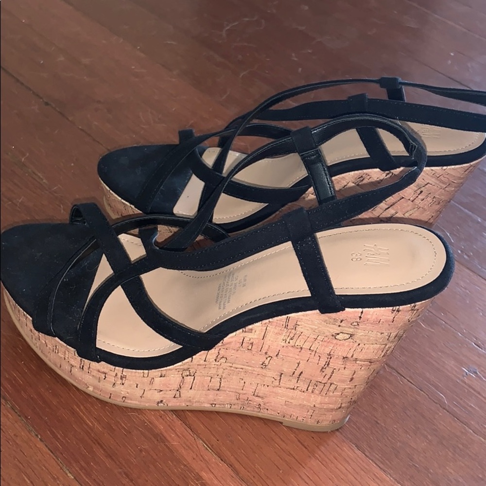 black strapped wedges